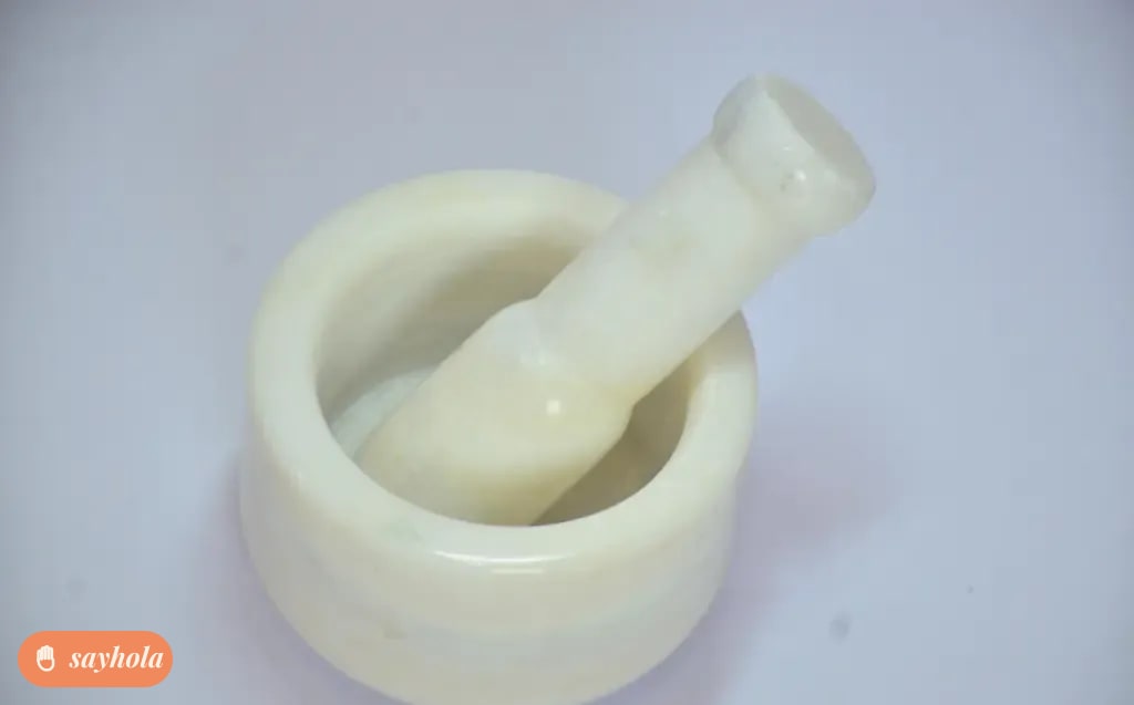 wooden garlic and chilli masher 4 inch